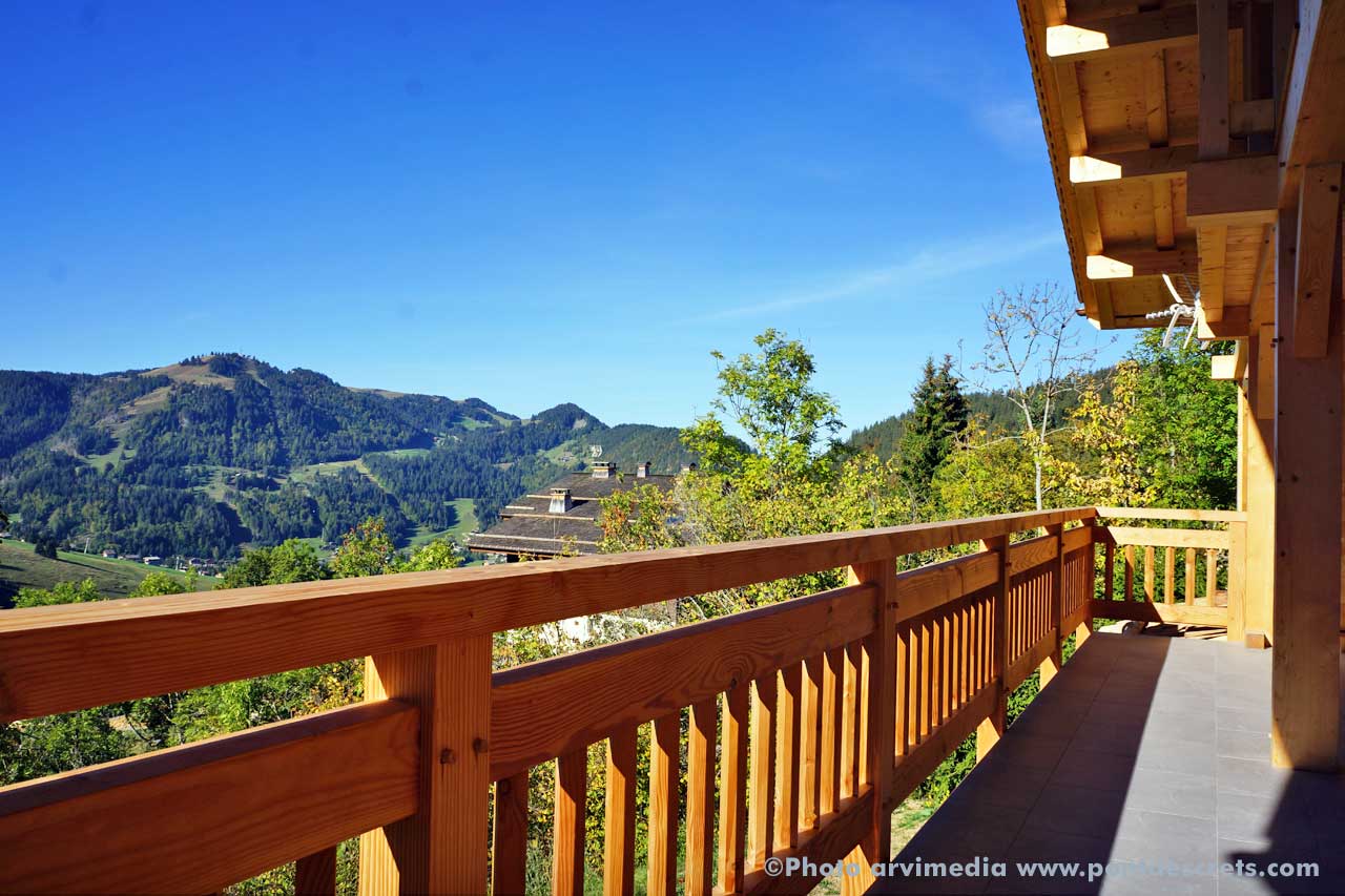 le pont des crêts chalet refuge de montagne situé au platuy dans les hauteurs de la clusaz en haute savoie