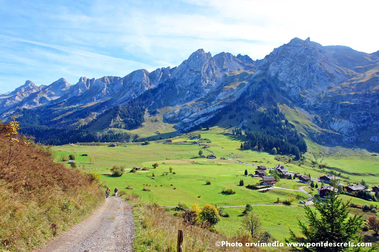 hébergement logement de vacances à la clusaz séjour ski gite chalet alpes france photo arvimedia